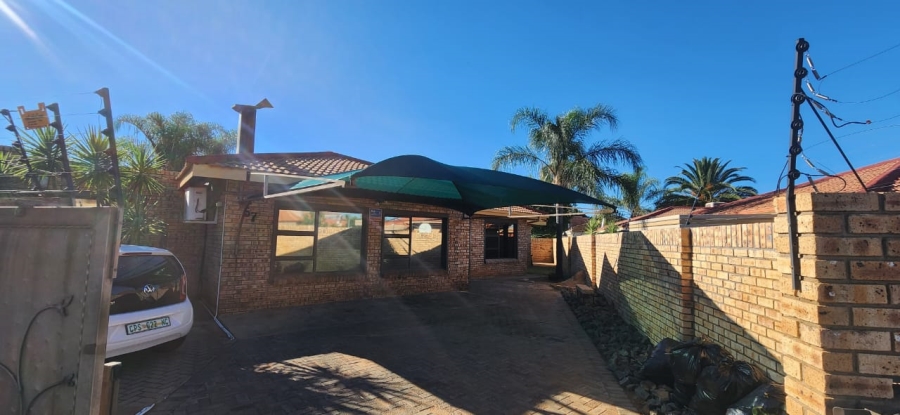 3 Bedroom Property for Sale in Hillcrest Northern Cape